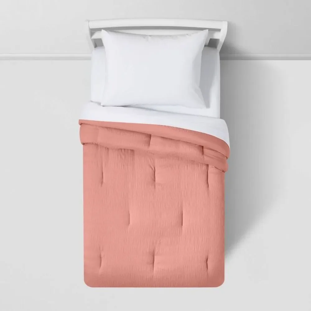 Toddler Seersucker Kids' Comforter Rose Pink - Pillowfort